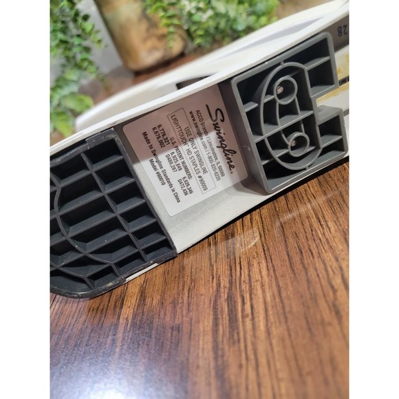 Swingline Heavy Duty Stapler, Model # 90010 - Picture 4 of 11